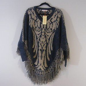 Reversible Knitted Poncho with Fringe